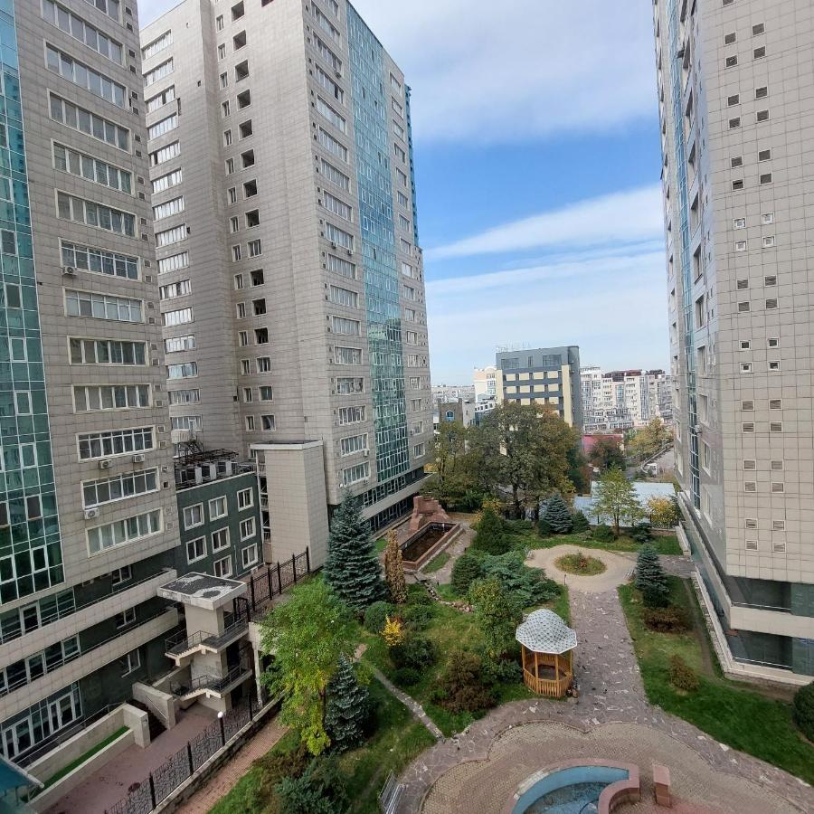 Apartment 1 комнатная в жк в самале Almaty